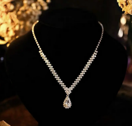 Hoyon Claw Necklace Set